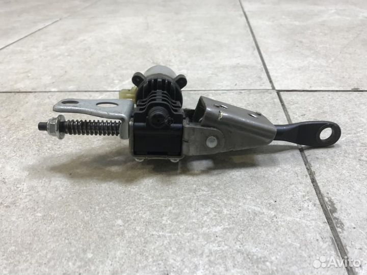 Моторчик регулировки сиденья Hyundai Elantra 5 MD