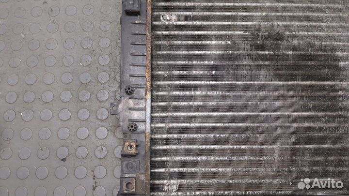 Радиатор охлаждения двигателя Volkswagen Passat 5