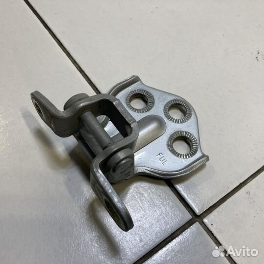 Петля двери задней левой нижняя SsangYong Actyon S