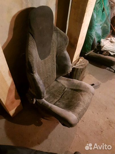 Кресла каркасные с боковыми поддержками