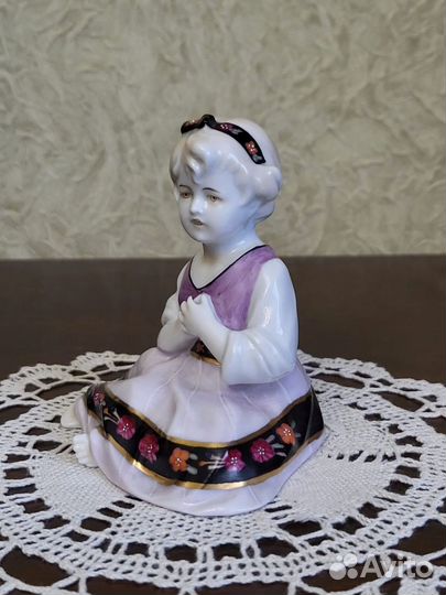 Винтажная фигурка девочки (Германия)