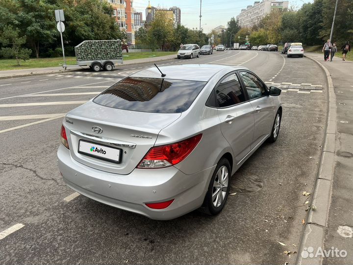 Hyundai Solaris 1.6 AT, 2011, 172 000 км