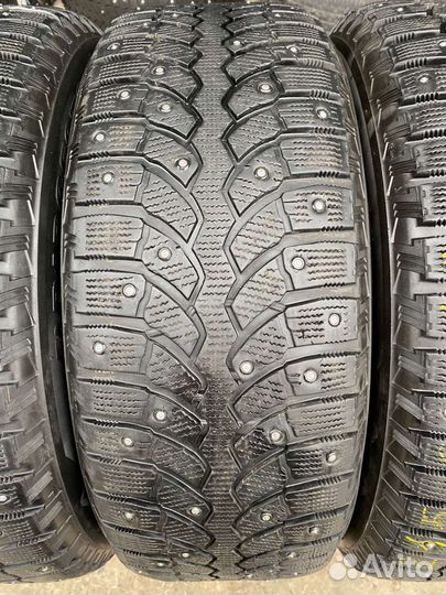 Bridgestone Ice Cruiser 7000S 215/60 R16