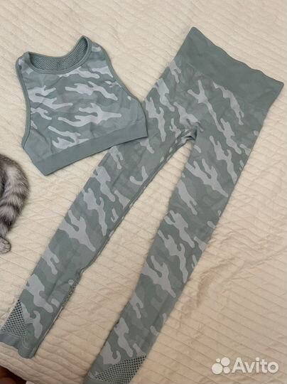 Костюм для фитнеса женский