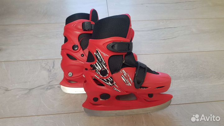 Коньки хоккейные