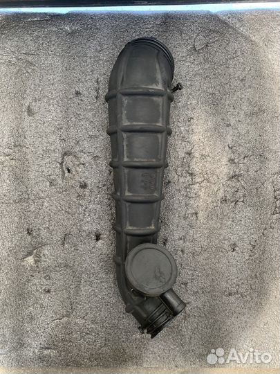 Патрубок воздушного фильтра Hyundai SantaFe Trajet