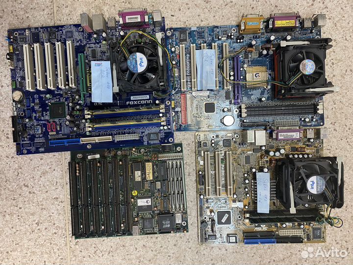 Материнская платы