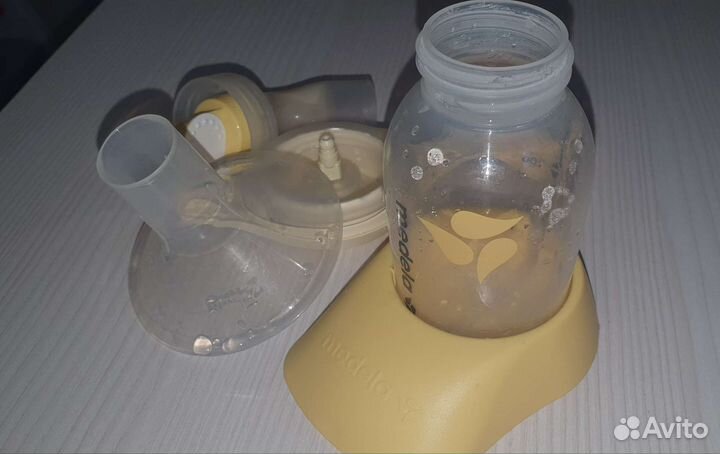 Молокоотсос medela