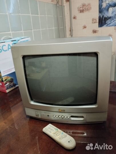 Телевизор LG RT-14CA50M