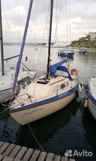 Парусная яхта