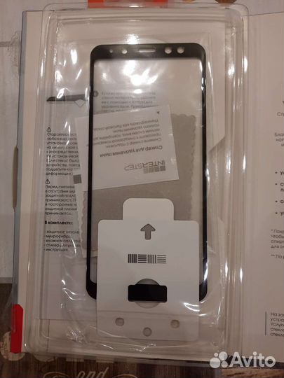 Защитное стекло на Samsung A8 (2.5D на весь экран)