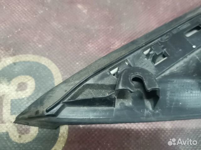 Накладка крыла передняя правая Ford Mondeo