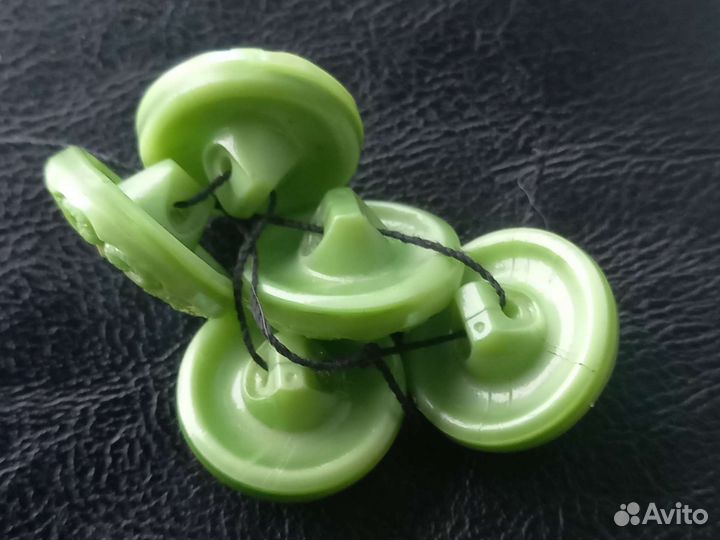 Пуговицы стеклянные перламутр чехосллвакия