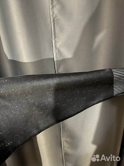 Свитер Supreme brurred logo