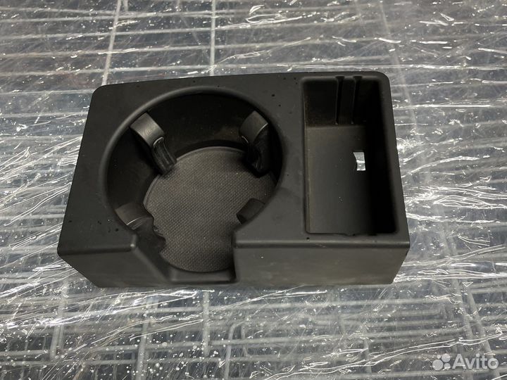 Подстаканник audi a6 c6 задний
