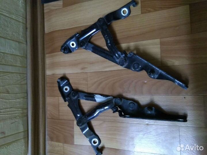 Петли крышки багажника Mazda 3 bk седан