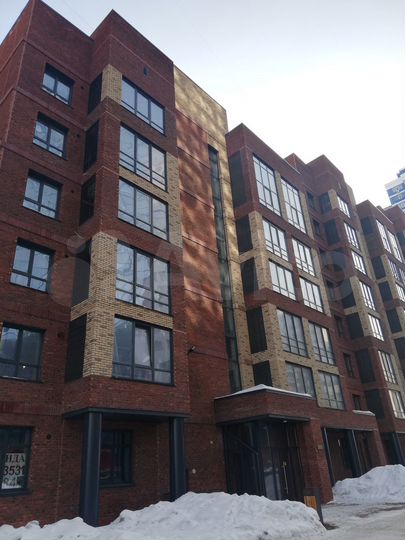 3-к. квартира, 92,5 м², 1/9 эт.