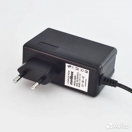 Сетевой адаптер универсальный 12V/2A (4,0*1,7 мм)