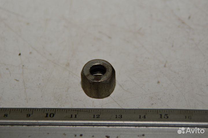 Гайка М12*1,75х11 накидная под трубку