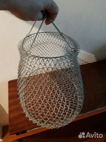 Металлический садок для рыбака