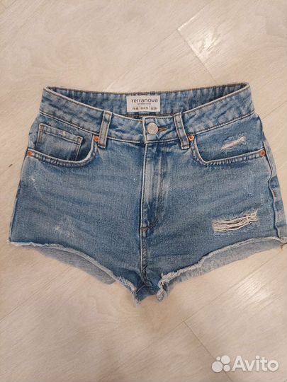 Джинсовые шорты