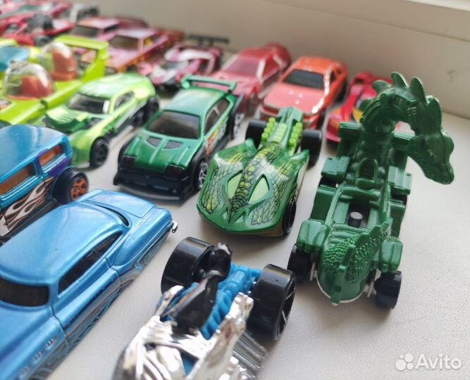 Коллекционные машинки Hot Wheels