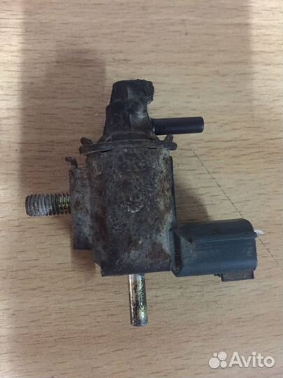 Вакуумный клапан Nissan Primera P10