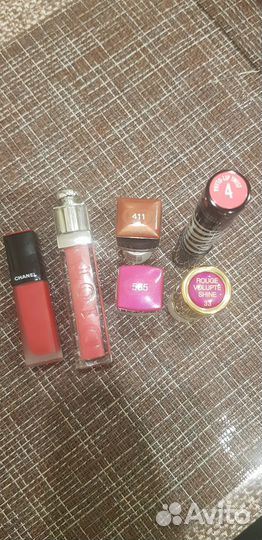 Помады и Блеск для губ