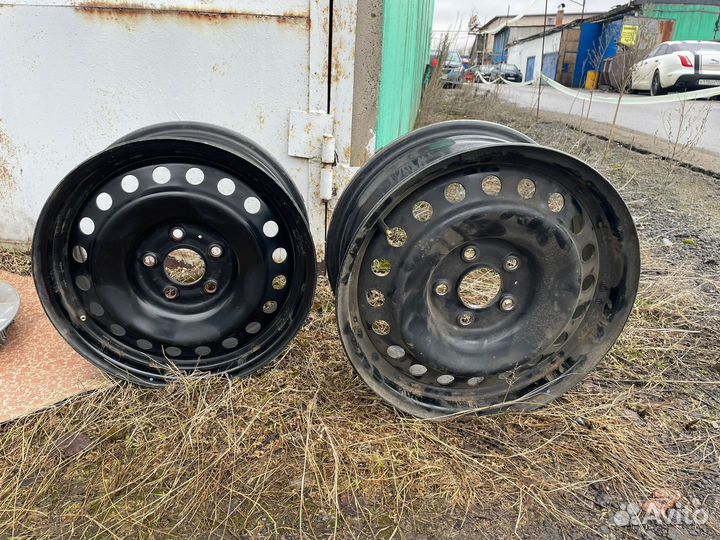 Колпаки оринальные R16 Nissan, диски Ниссан