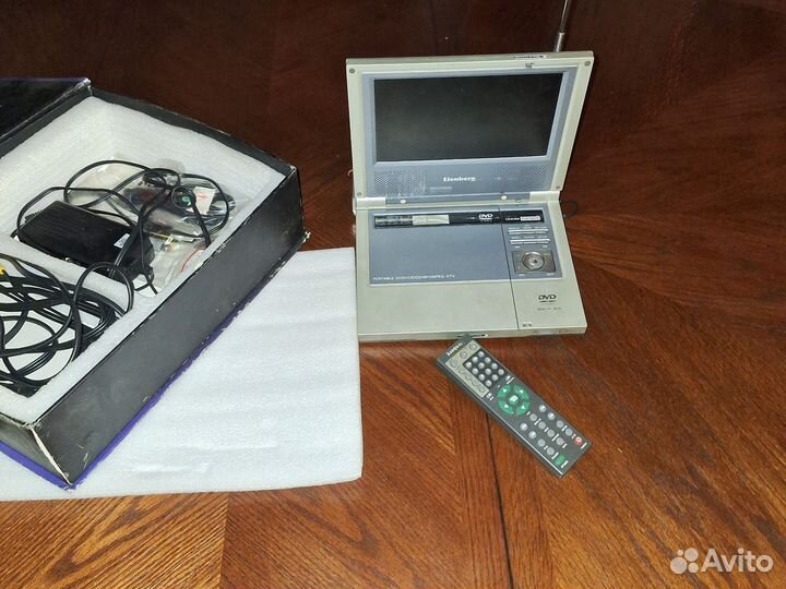 Портативный видеопроигрыватель