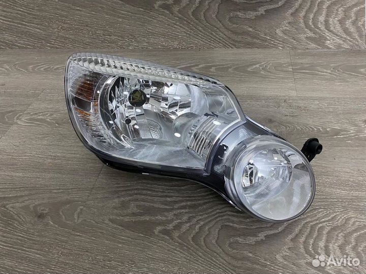 Фара фар передний Skoda Yeti Шкода Йети бу б/у нов