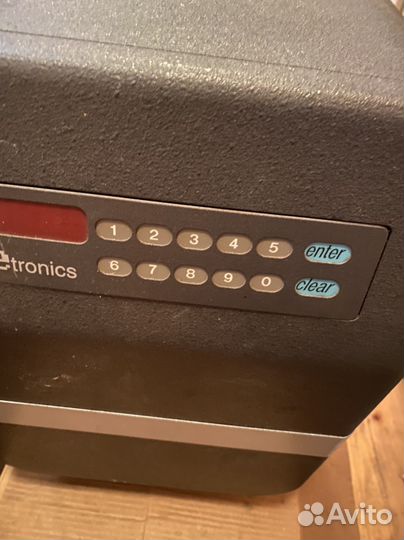 Сейф safe tronics