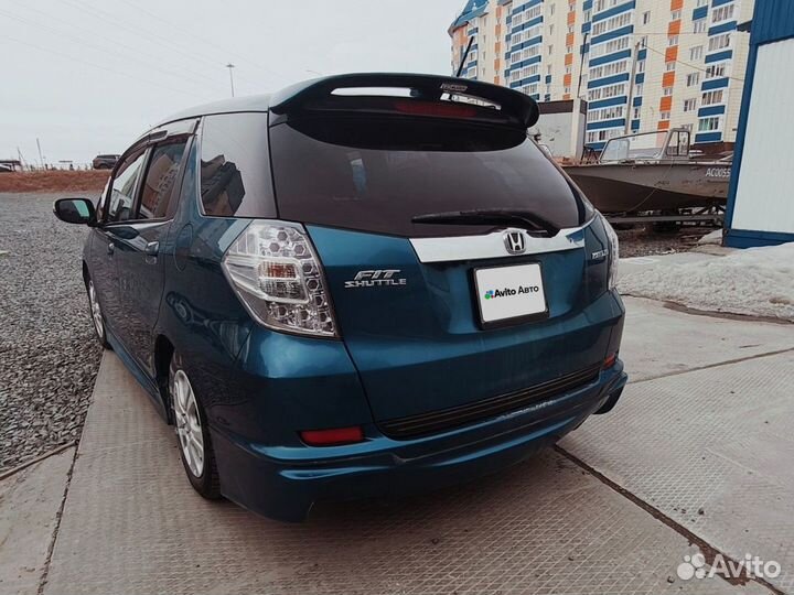 Honda Fit Shuttle 1.3 CVT, 2011, 120 000 км