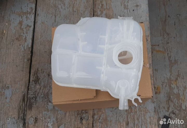 Chevrolet Cruze расширительный бачок