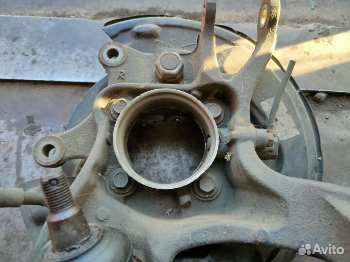 Ступица Toyota 4230421040