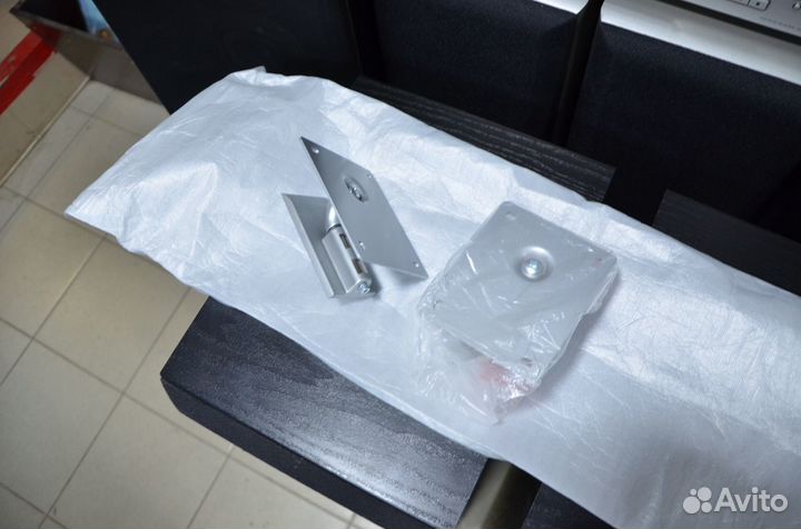 Крепления для колонок B&W Англия оригиналы