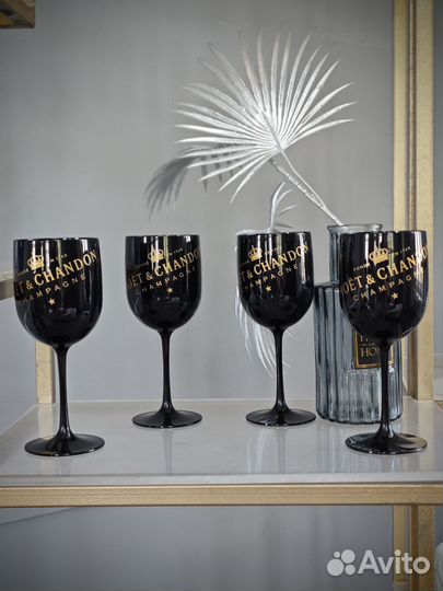 Бокалы черные под вино и шампанское Moet Chandon