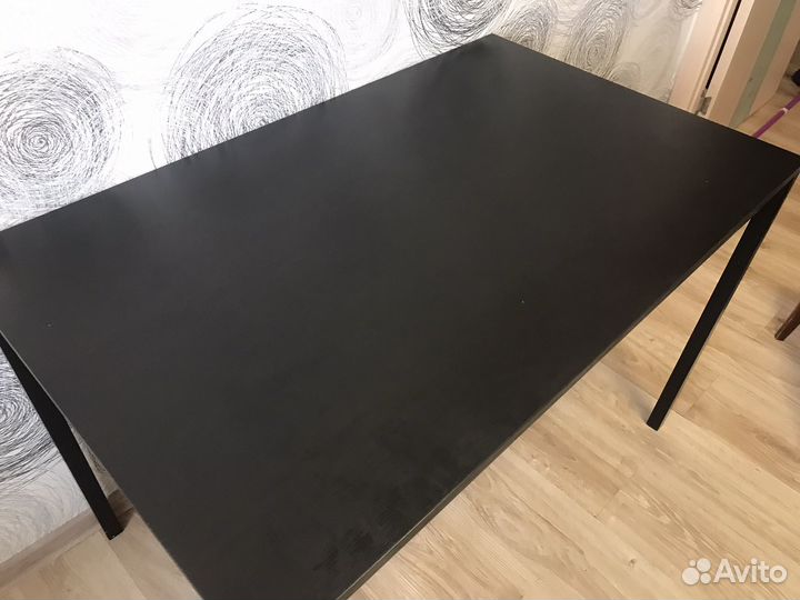 Кухонный стол