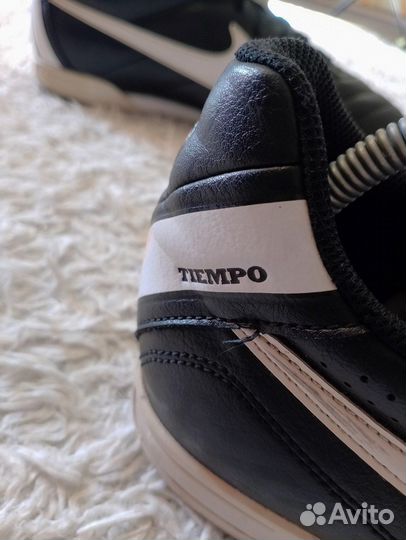 Сороконожки Nike Tiempo Vintage 2011's