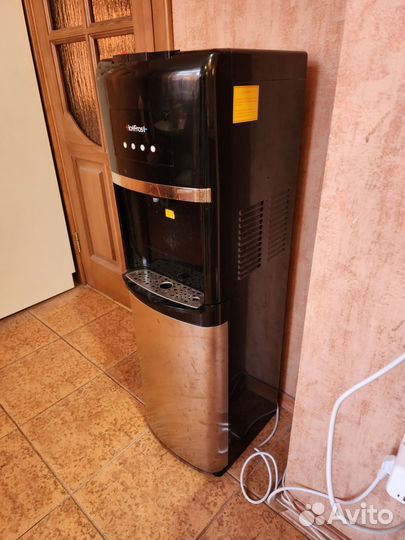 Кулер для воды Hotfrost 35AEN