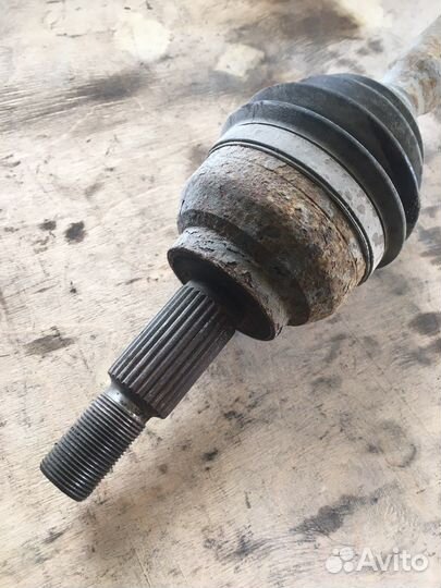 Привод левый полуось левая Renault Laguna 2