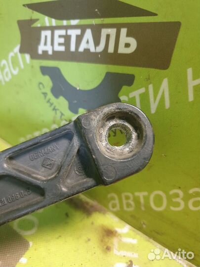 Поводок стеклоочистителя левый Volkswagen Golf 3