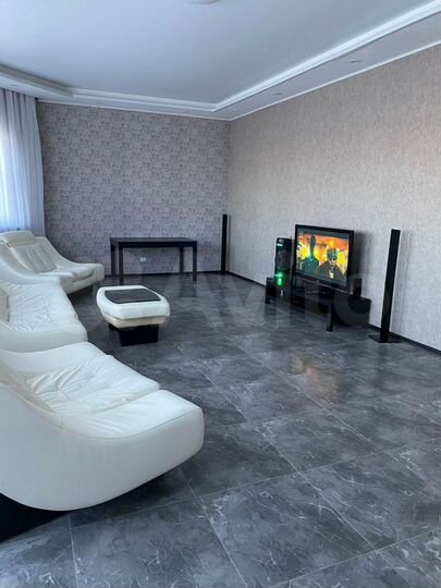 Коттедж 380 м² на участке 15 сот.