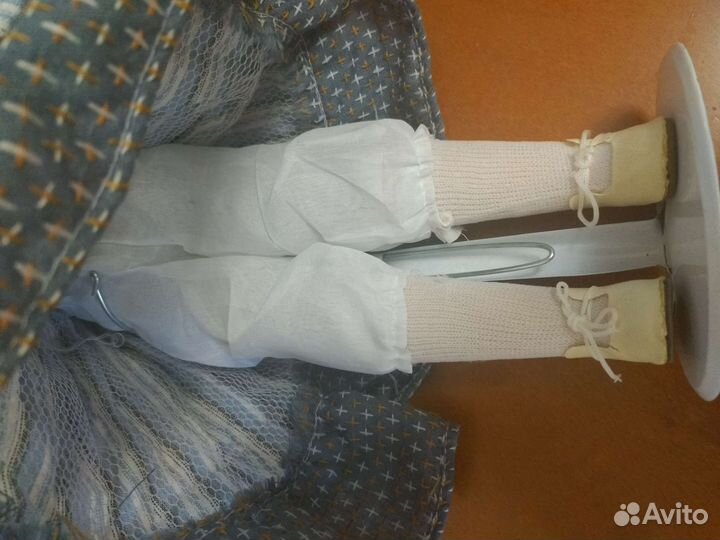 Кукла фарфоровая новая