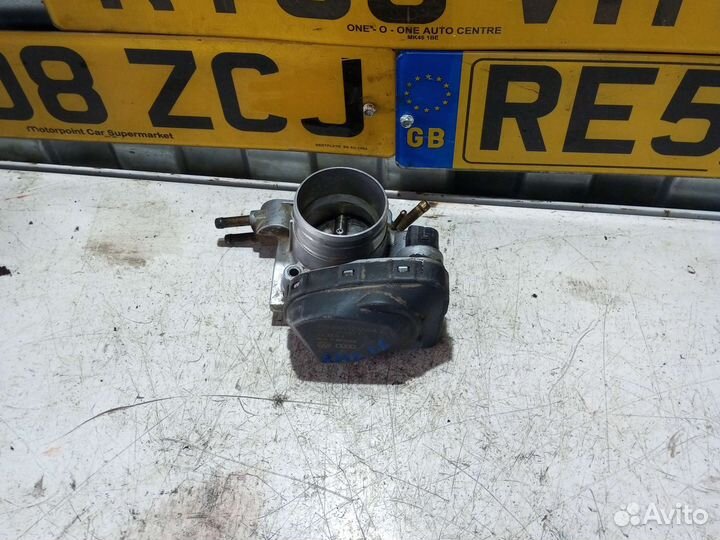 Дроссельная заслонка Volkswagen Audi 1.6