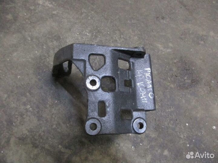 Кронштейн кондиционера Kia Picanto 2004-2011