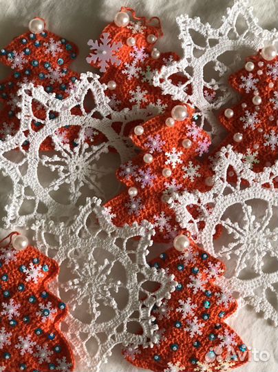 Елочка, елочная игрушка