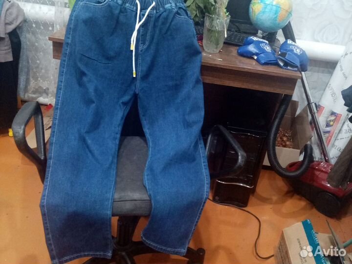 Джинсы женские