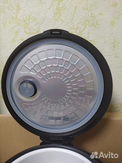 Мультиварка Redmond RMC-M40S