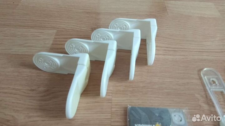 Защита мебели от детей. Блокираторы на мебель